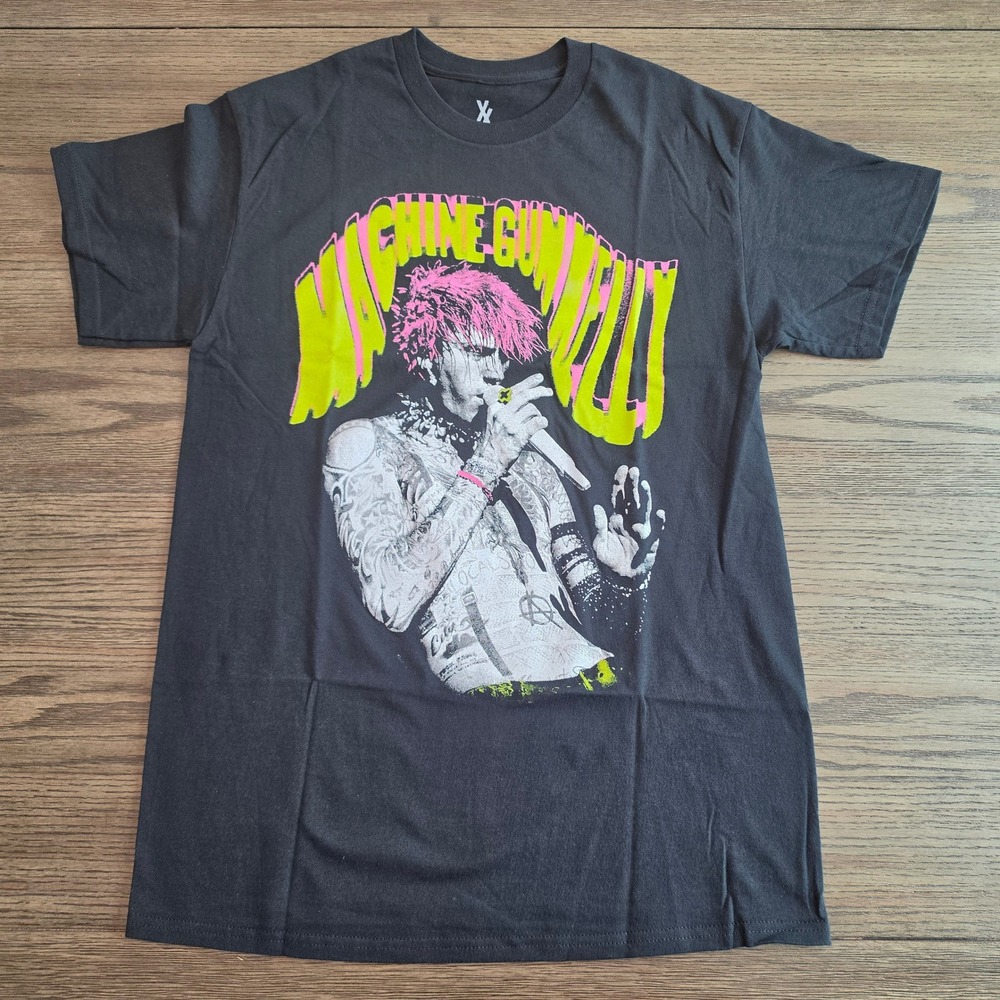 Machine Gun Kelly Singing Photo Black Graphic T-Shirt MGK Neon Logo NWT L